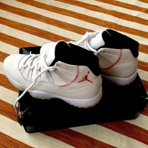 Air Jor’dan 11 Retro platinum tint